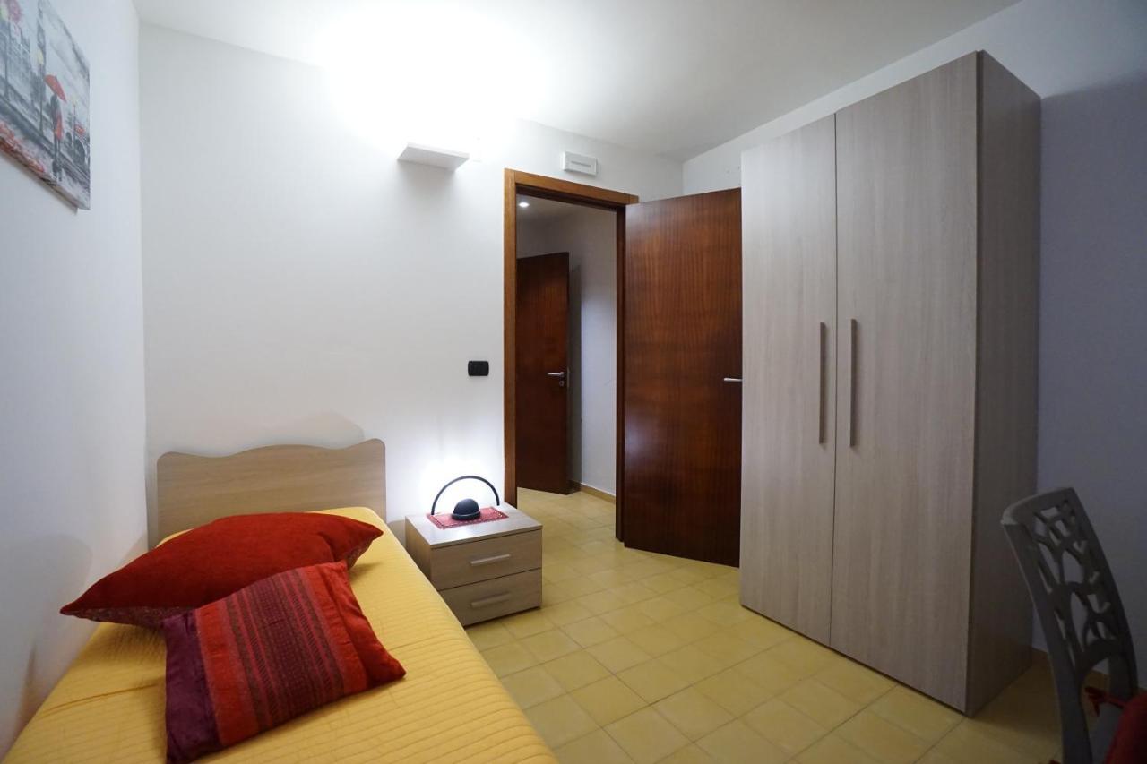 Arete Apartments Lecce Bagian luar foto