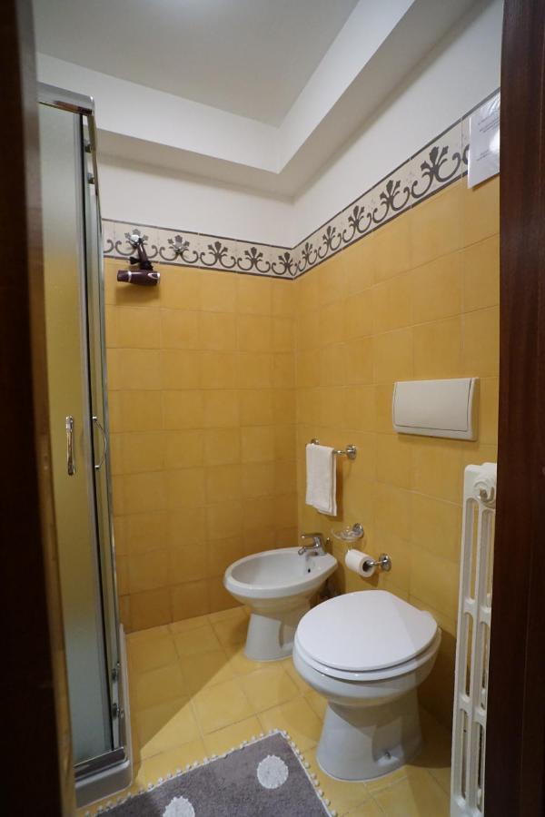Arete Apartments Lecce Bagian luar foto