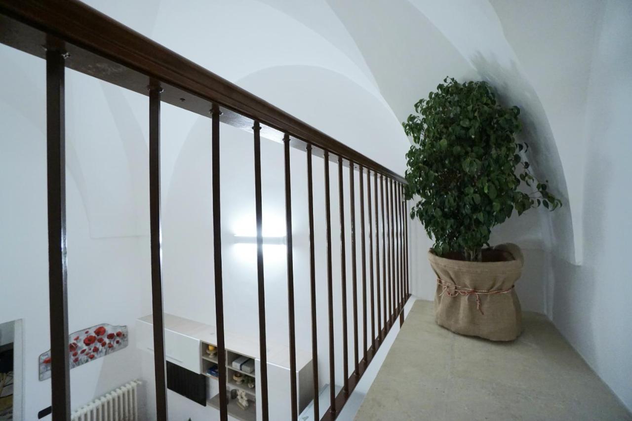Arete Apartments Lecce Bagian luar foto